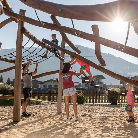 Platzer 아파트 젤암질러