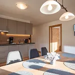 Platzer Apartman *